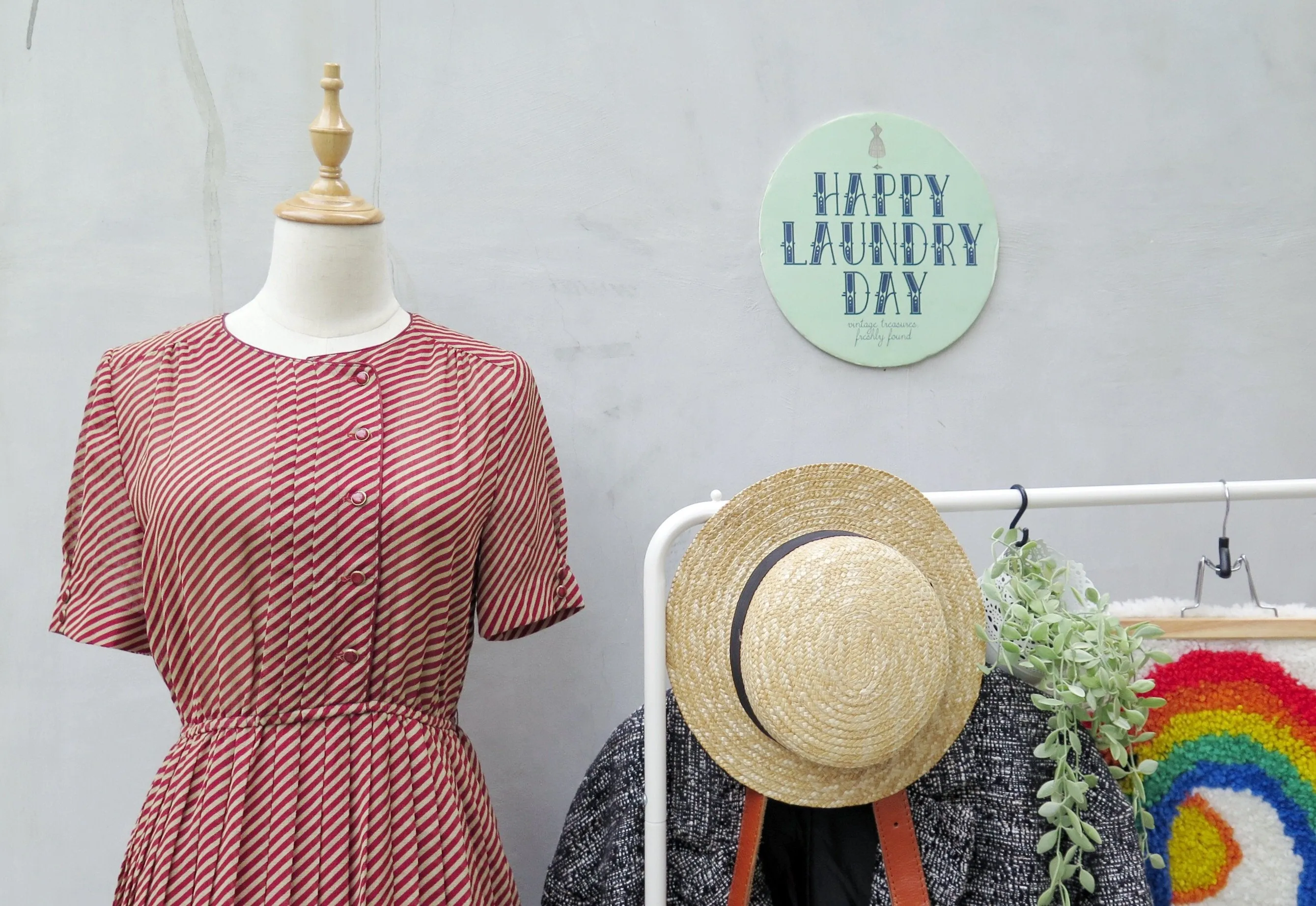 Christmas Cranberry | Vintage 1950s 1960s Candy cane stripes Day dress