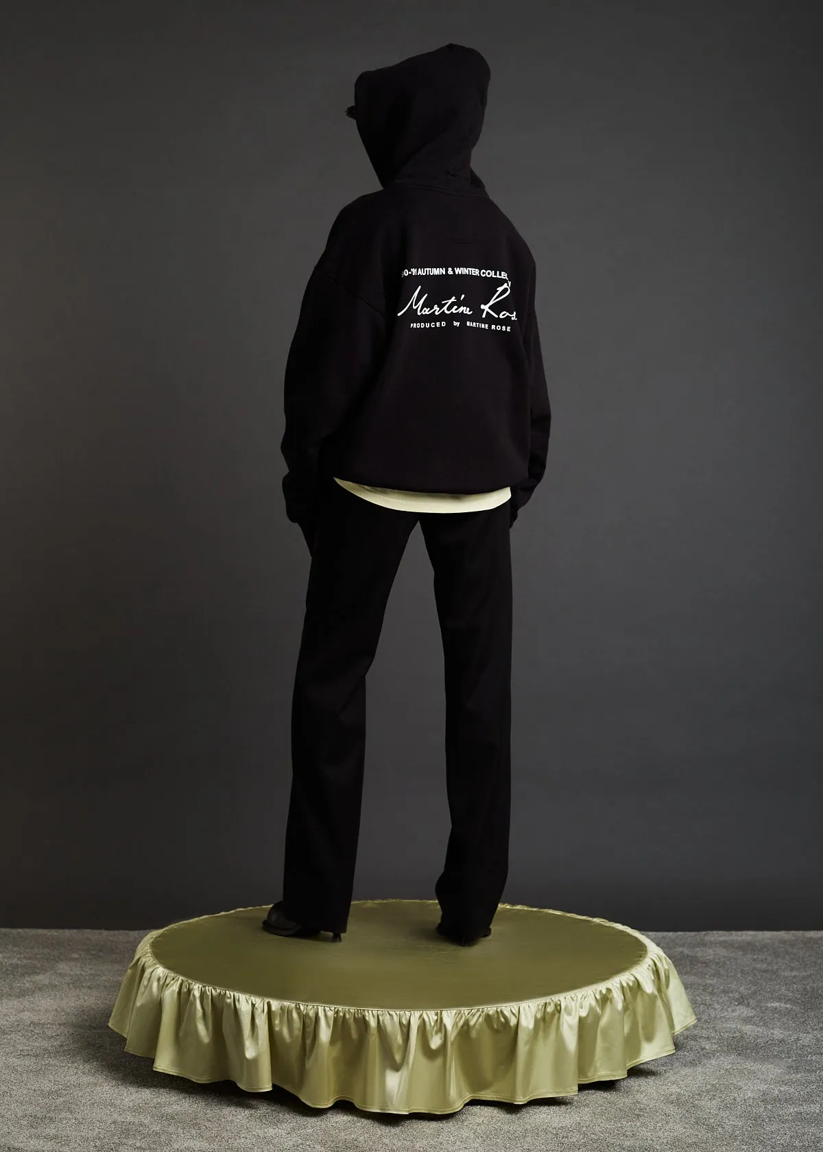 Classic Hoodie in Black
