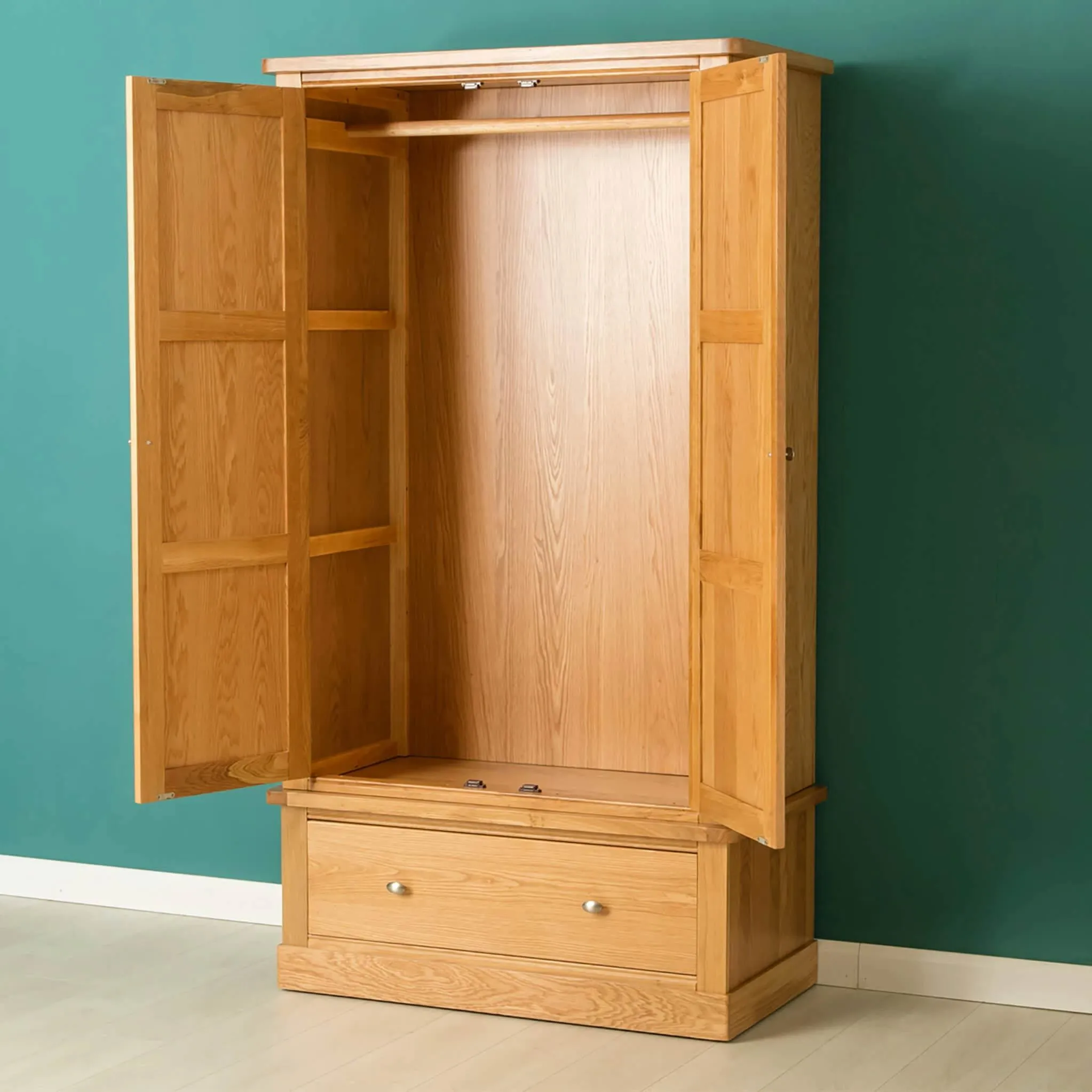 Hampshire Oak Double Wardrobe
