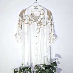 Longline viscose shirt with bold flower design on upper section (M)