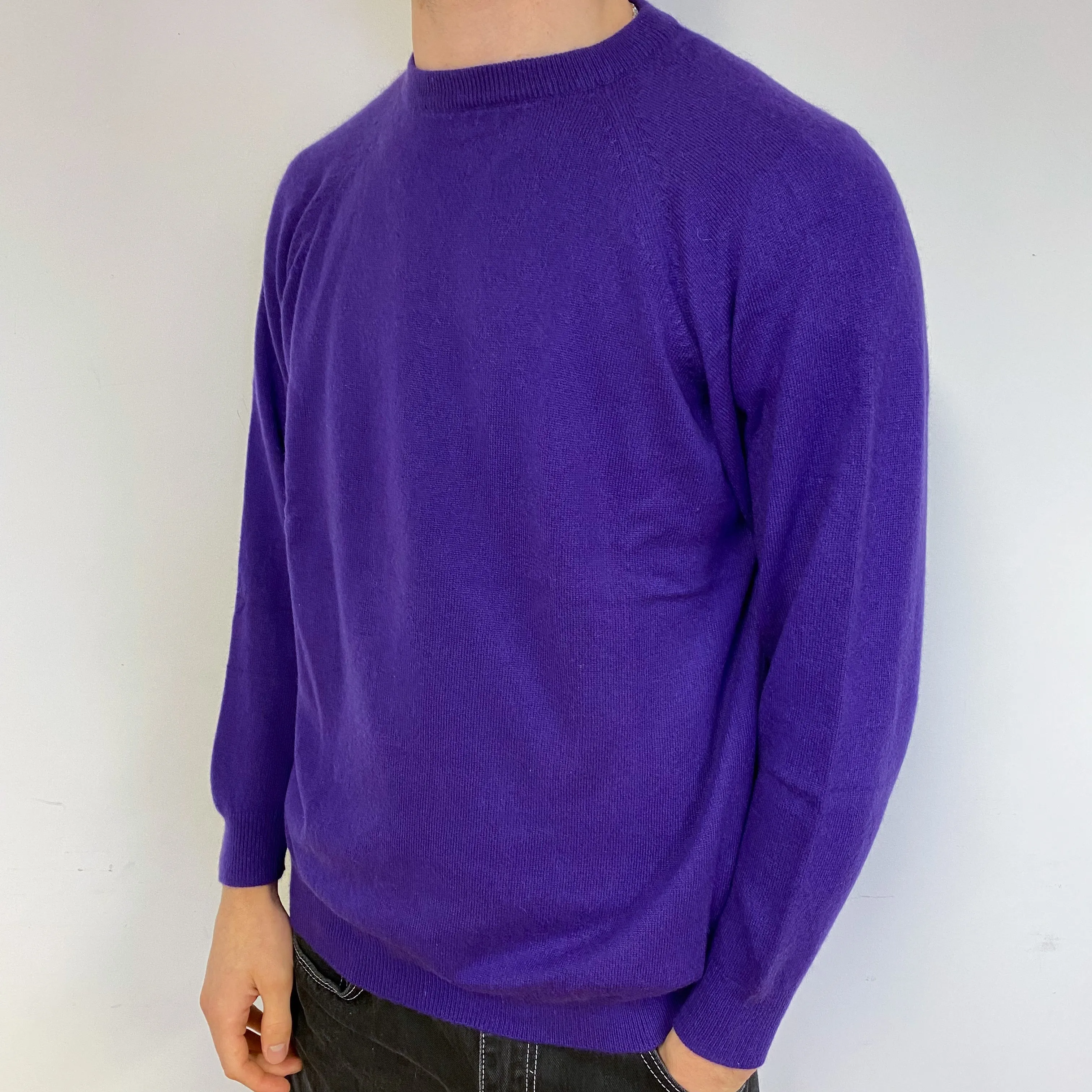 Men’s Electric Purple Cashmere Crew Neck Jumper Medium
