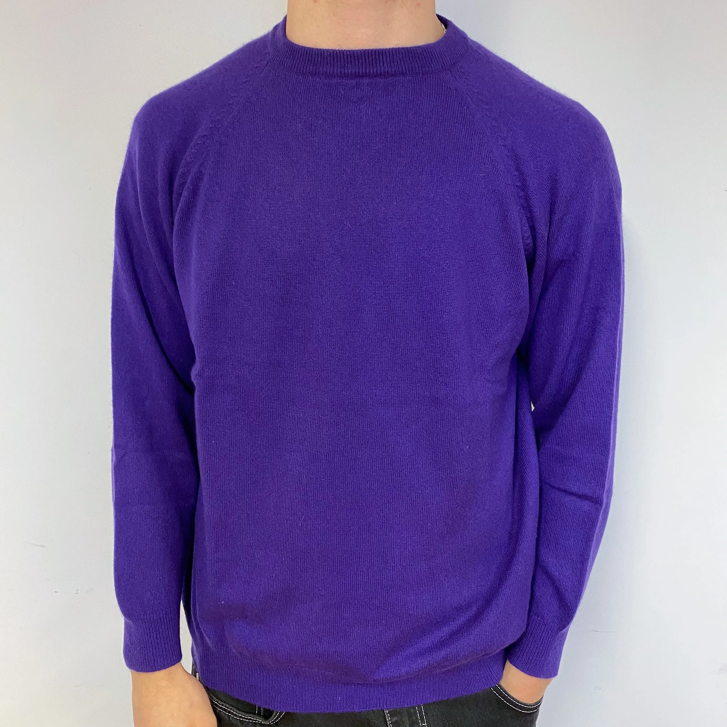 Men’s Electric Purple Cashmere Crew Neck Jumper Medium