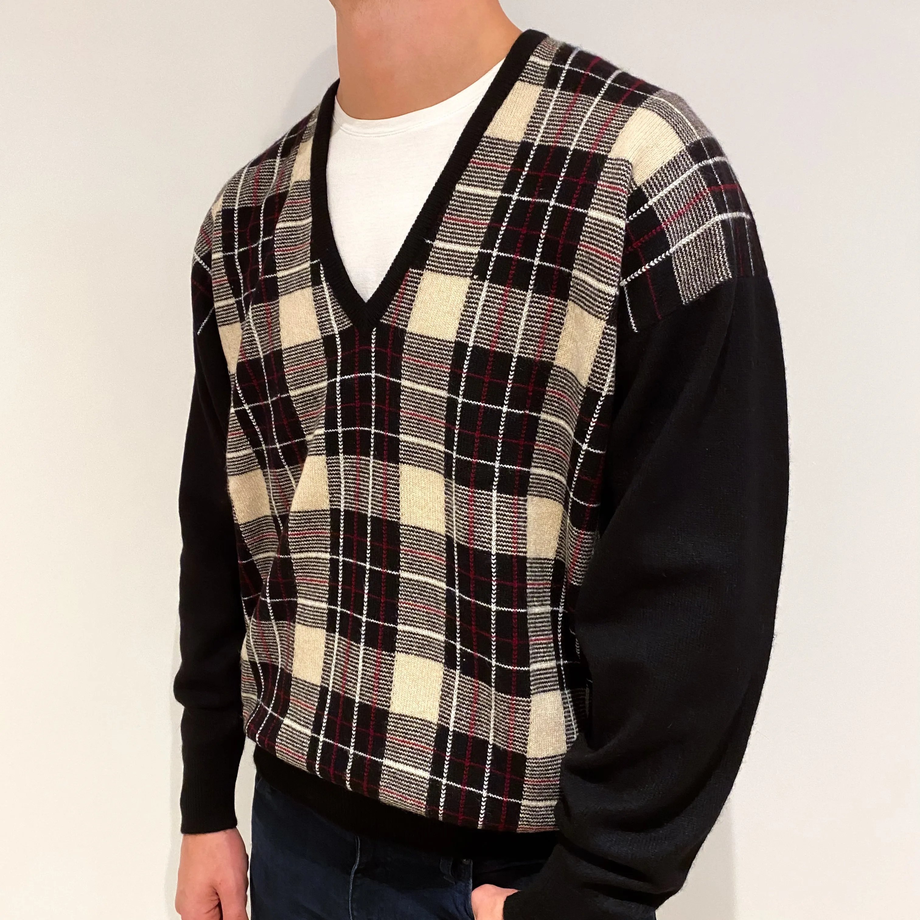 Men's Vintage Scottish Black Checked Cashmere V-Neck Jumper XXL