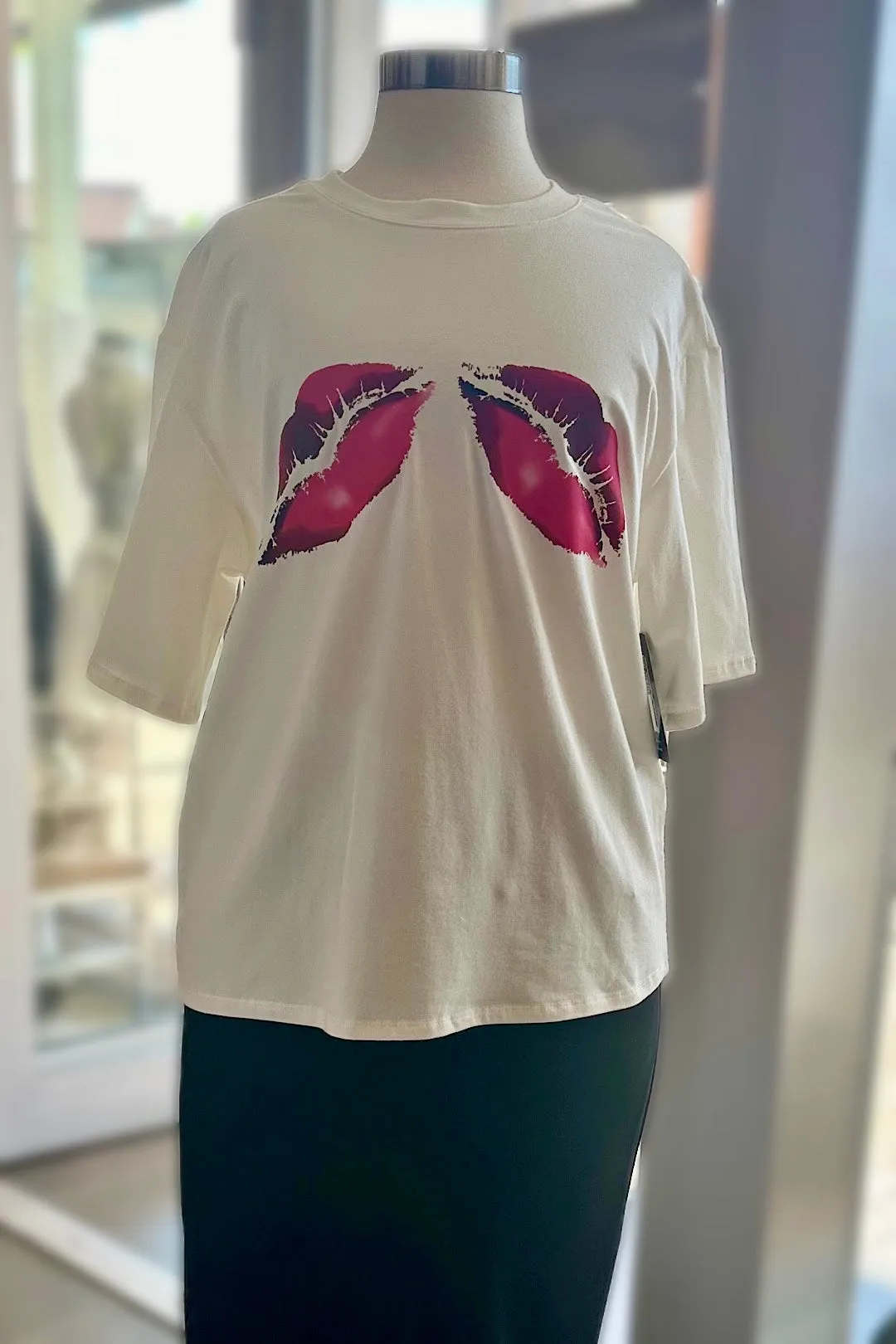 Oversized Kisses Tee