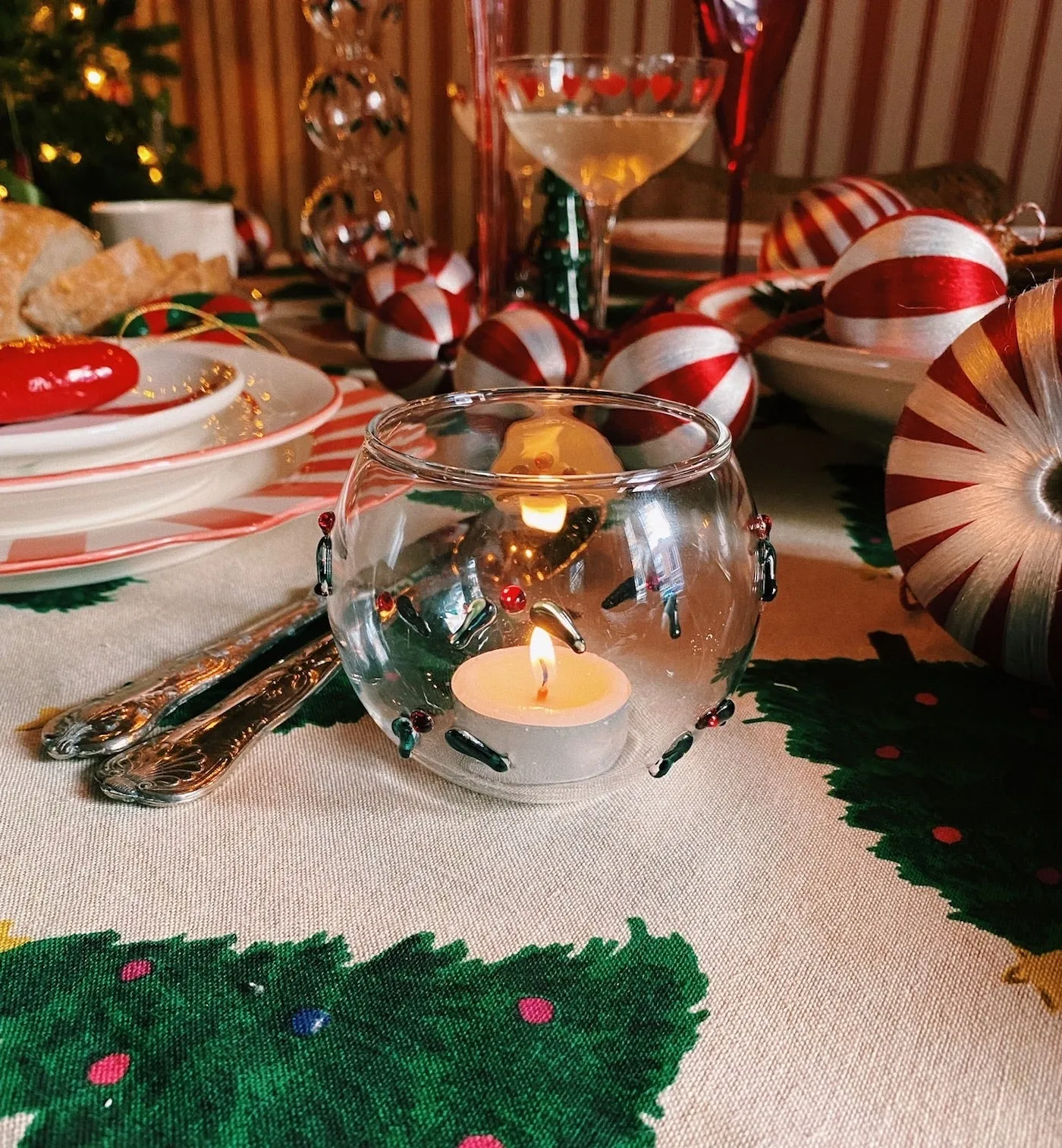 Winter Berries Tea Light Holder