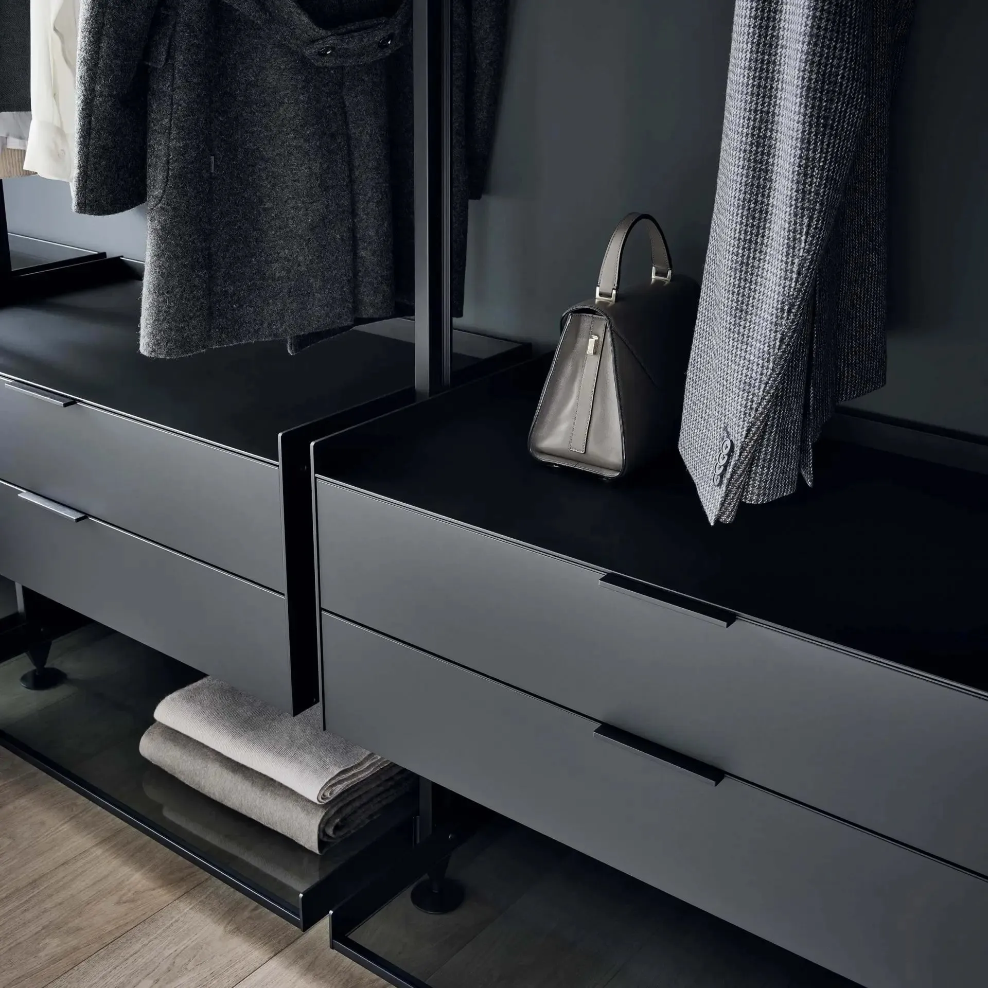 Zenit Wardrobe